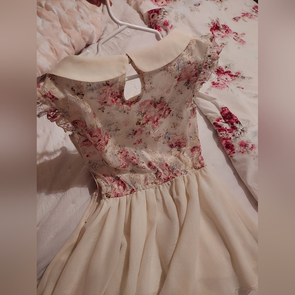 Ext. Rare Liz Lisa Flower Top - Picture 14 of 16